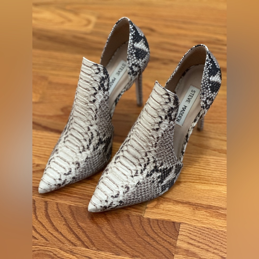 Steve Madden Dolly Pumps